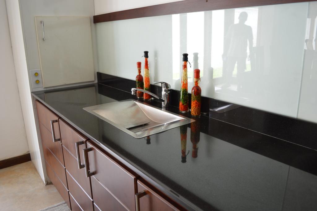 Star Class Comfort In Capital City Battaramulla Room photo